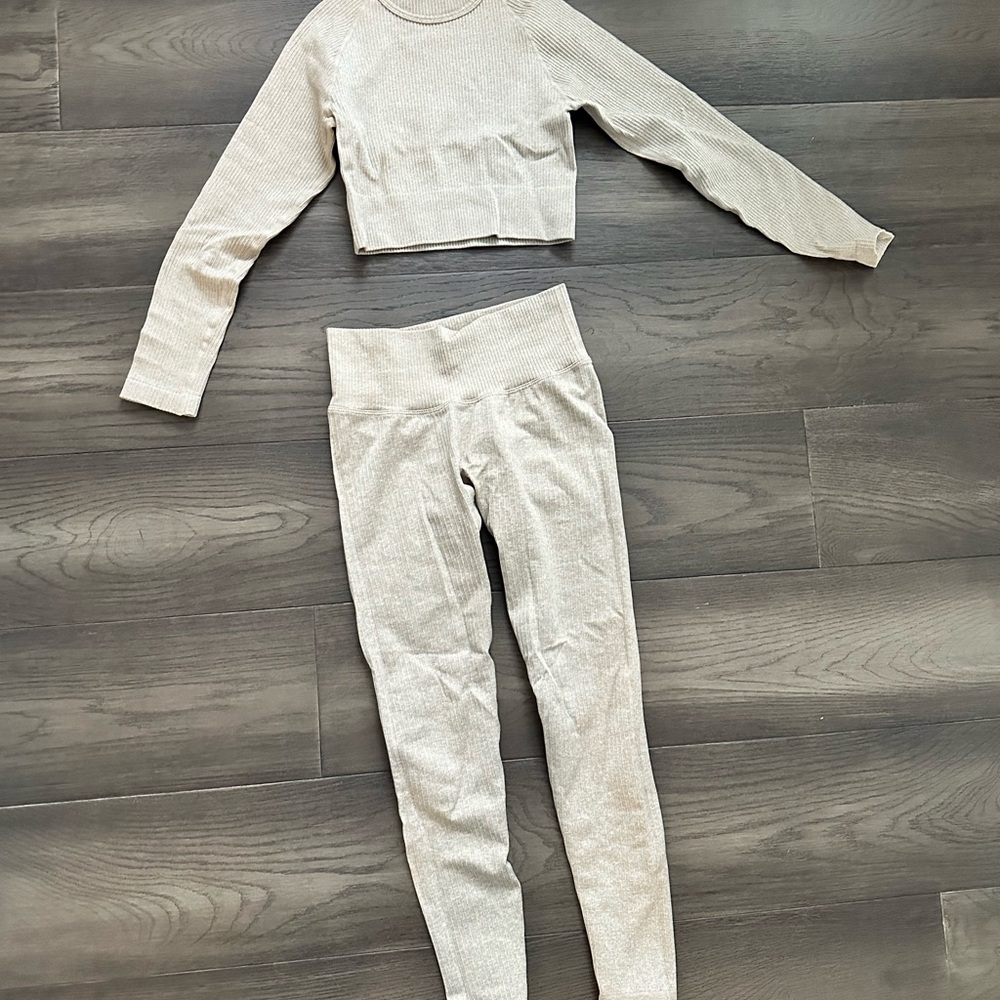 Cream Long Sleeve Crop Top and Leggings Set